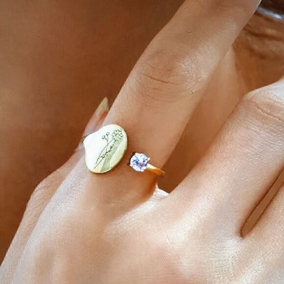 New 14K Gold Plated Dec/Holly Birthmonth Flower Signet Ring Symbol Of St… - Picture 3 of 6